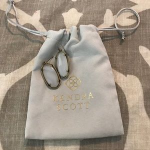 Kendra Scott: Elle Gold Earrings in Cream/Stone